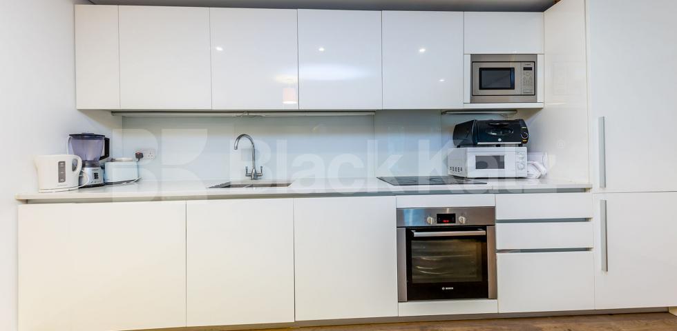 			NEW INSTRUCTION!, 2 Bedroom, 1 bath, 1 reception Flat			 Merchant Square East , PADDINGTON